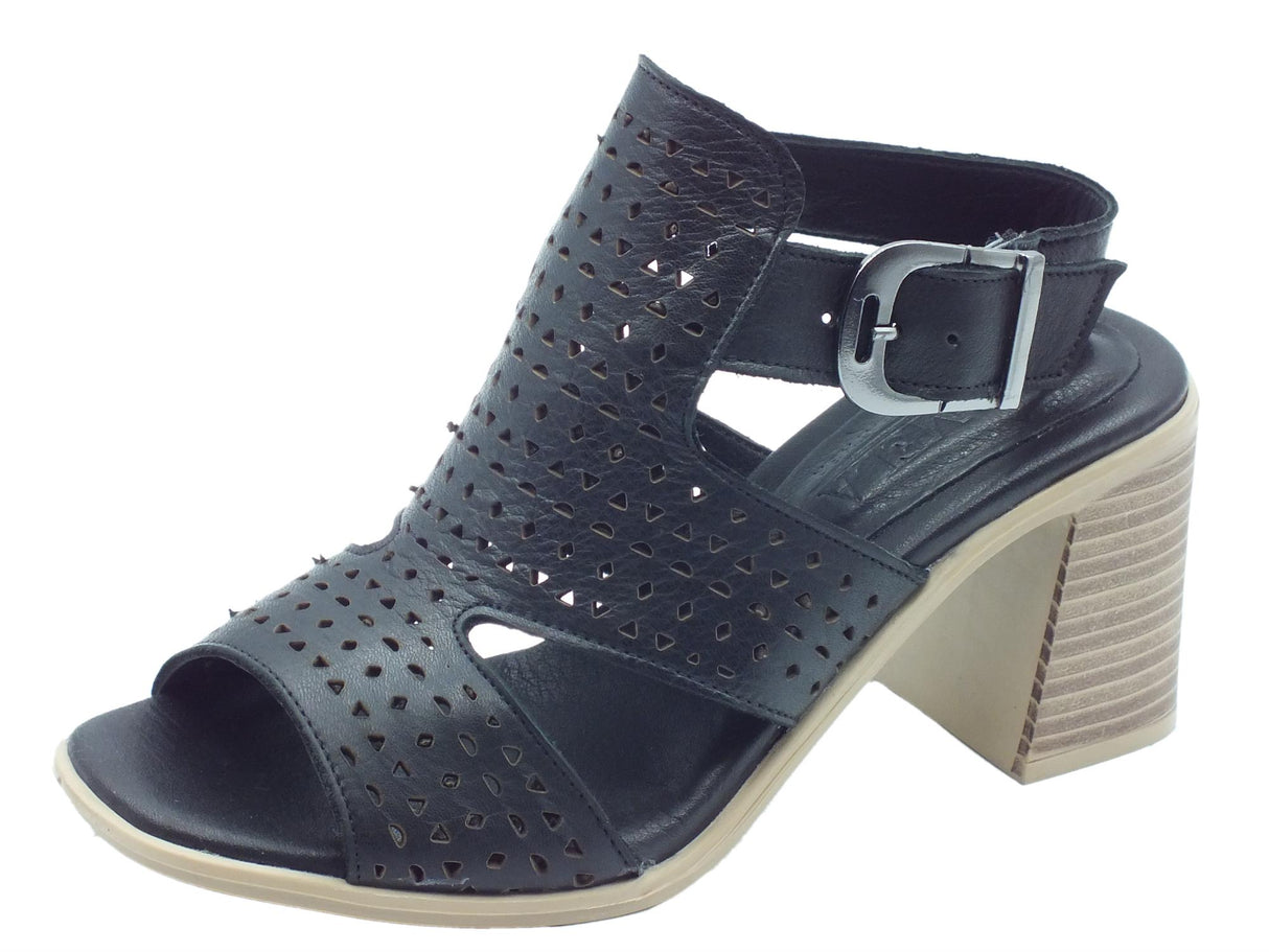 Carmela Carmela 160649 BN. Piel Negro Sandali accollati Donna in pelle laserata tacco alto tallone in memory nero