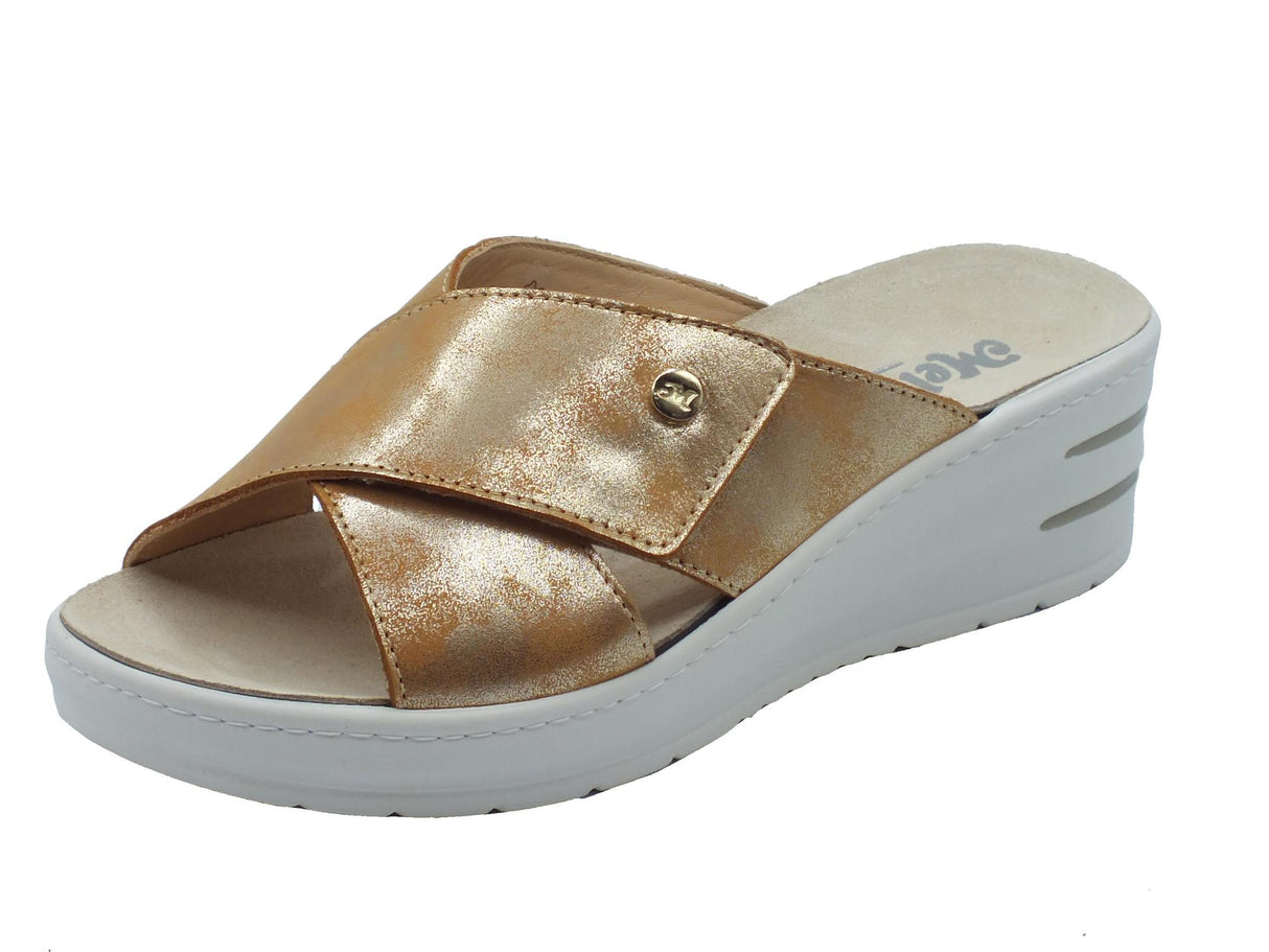 Melluso Melluso 019228 Cuoio Sandali scalsati per Donna in pelle Beige con zeppa media e strappo Cuoio