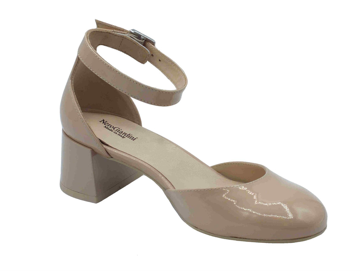 Nero Giardini NeroGiardini E512340D Vernice Cipria Decoltè elegante per donna con cinturino e tacco basso Cipria