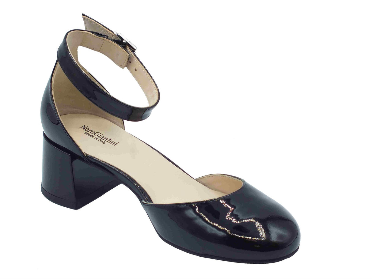 Nero Giardini NeroGiardini E512340D Vernice Nero Decoltè elegante per donna con cinturino e tacco basso Nero