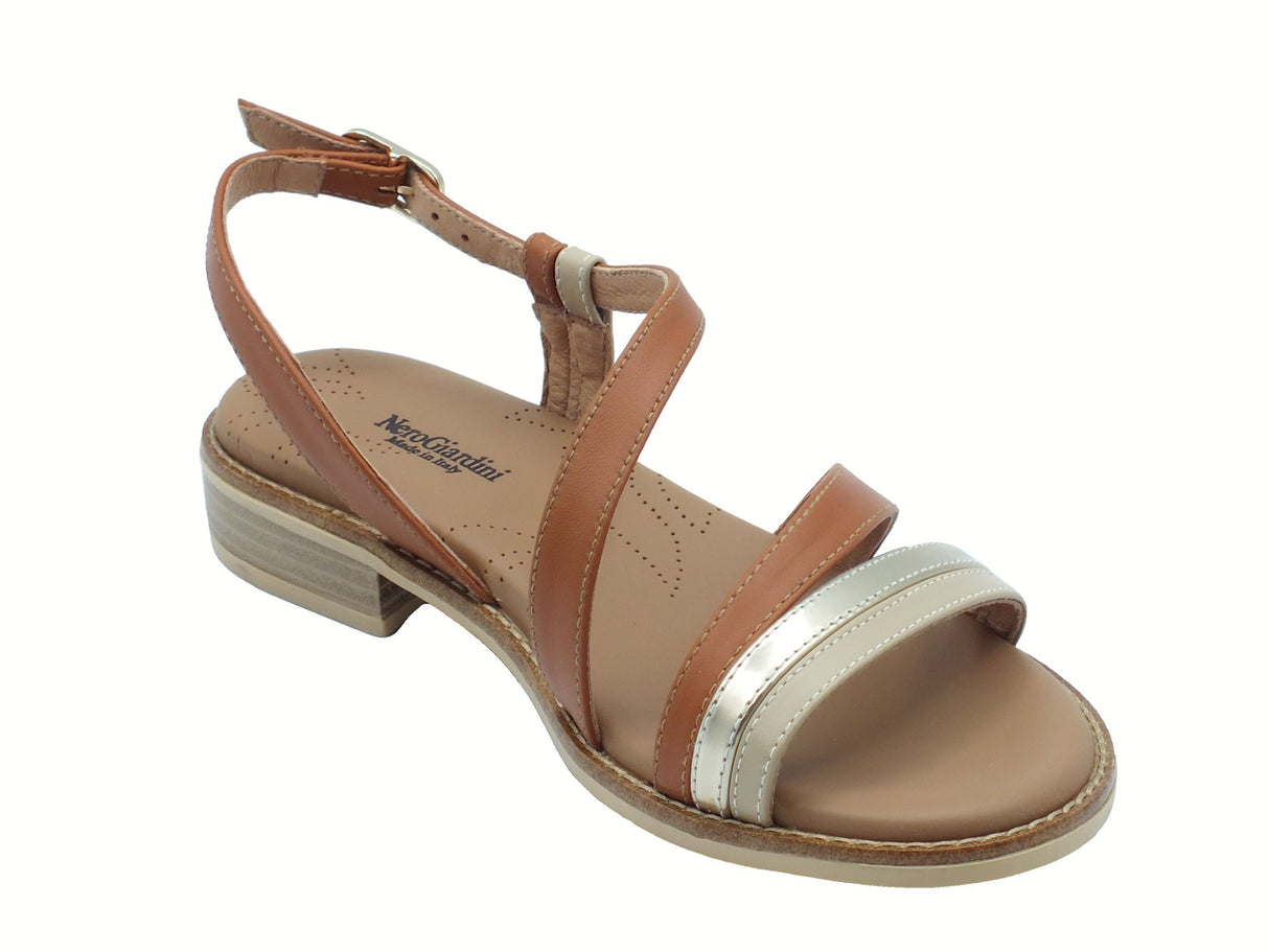 Nero Giardini NeroGiardini E513422D Tamigi Lino Platino Sandali per donna in pelle con tacco basso Lino Platino