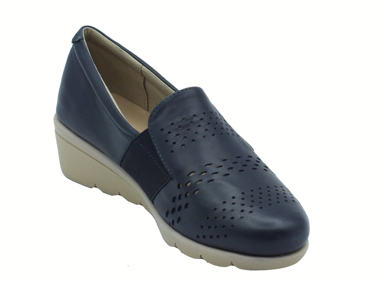 Valleverde Valleverde VS10334 Nappa Blu Mocassini con zeppa per donna in pelle traforata zeppa media Blu