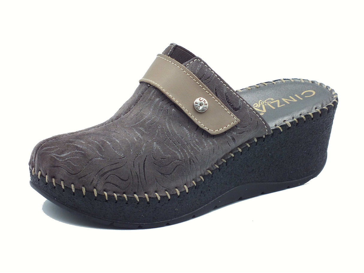 Cinzia Soft Cinzia Soft IM41001 Asfalto Sandali scalsati per Donna in pelle con zeppa alta e stretch Asfalto