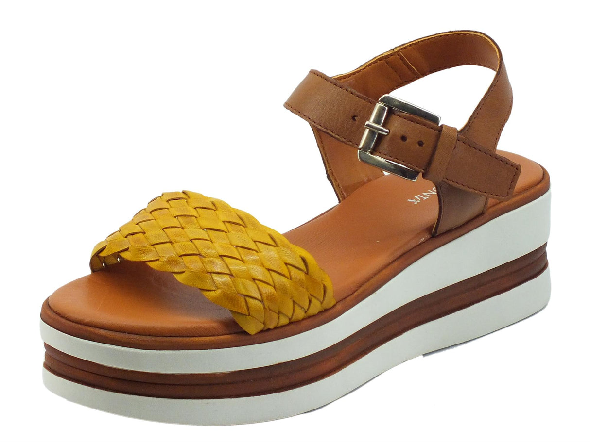 Pregunta Pregunta PQ66055000 Giallo Cuoio Sandali in pelle per Donna con zeppa alta Giallo Cuoio