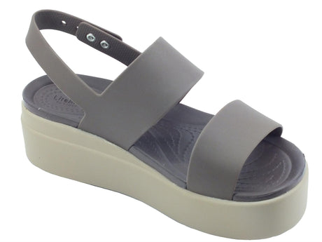 Crocs Crocs Brooklyn low wedge Sandali con zeppa media per Donna in gomma marrone wedge
