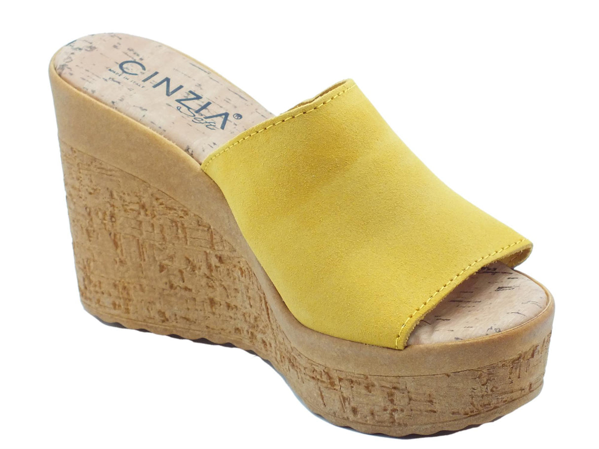 Cinzia Soft Cinzia Soft IIAF313320 Giallo Sandali Scalsati per Donna in nabuk con zeppona effetto legno Giallo