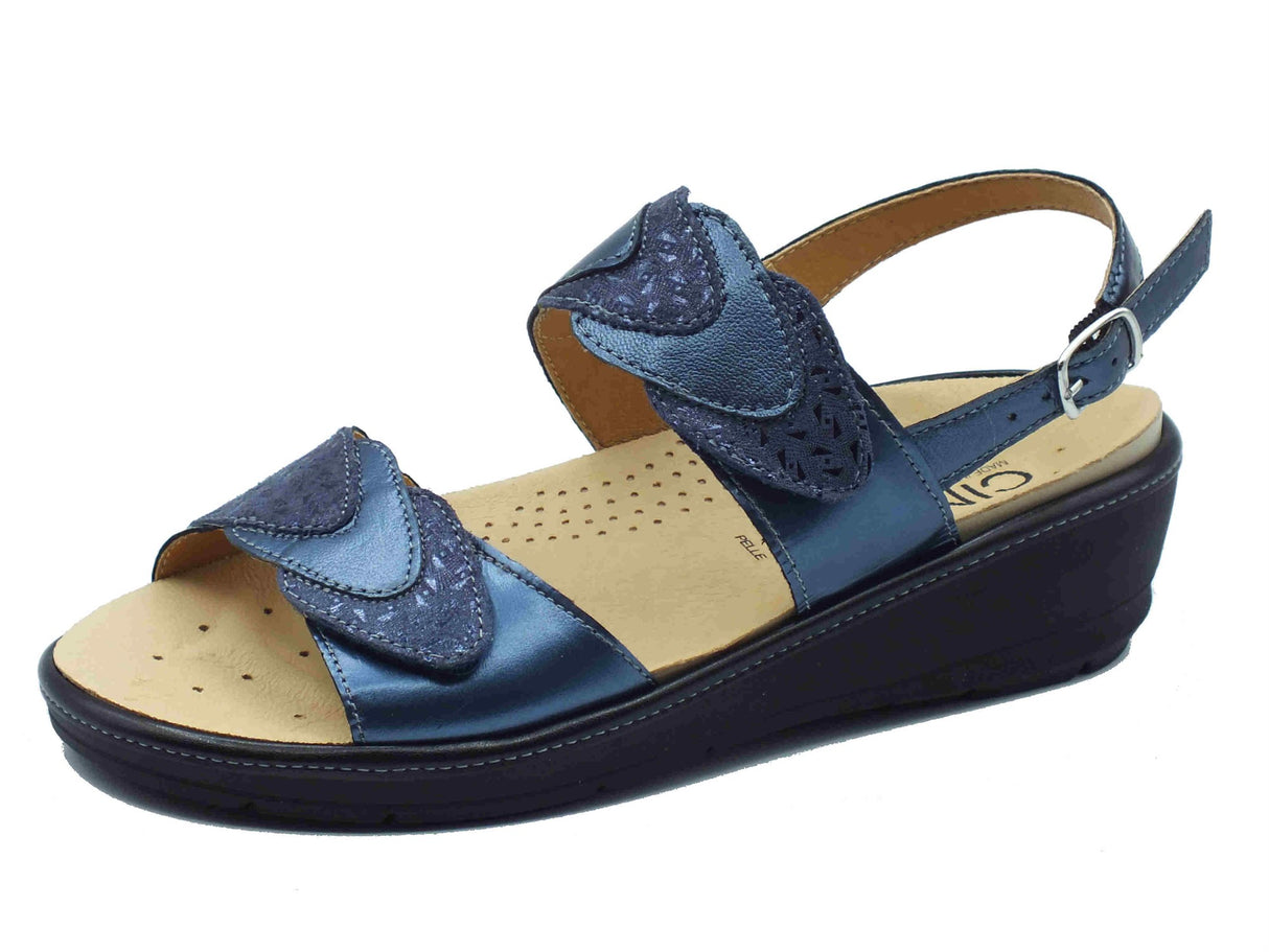 Cinzia Soft Cinzia Soft IO12636C Blu Perla Sandali Confort Donna in pelle zeppa media doppio stretch e fibbia Blu
