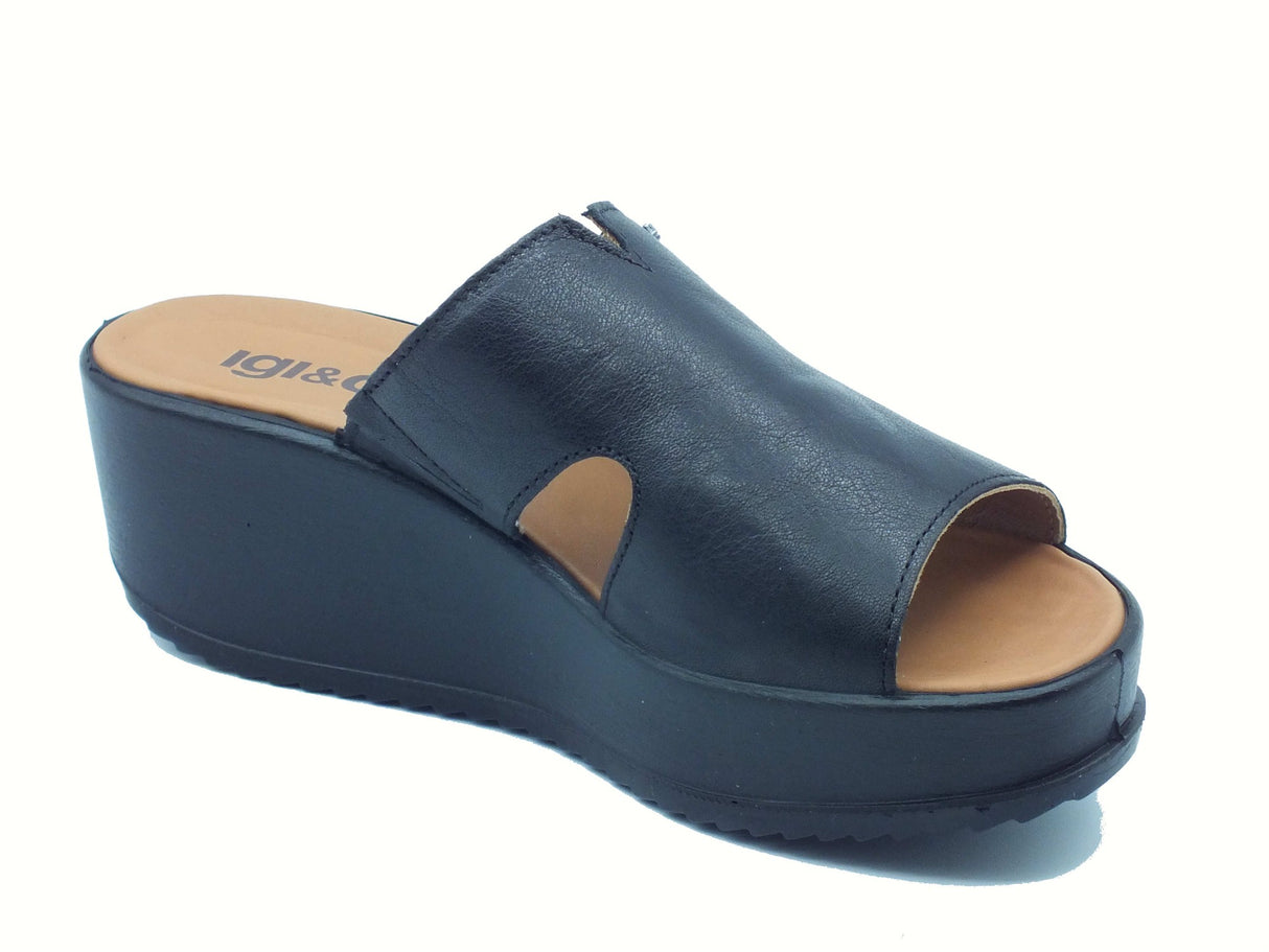 Igi&Co Igi&Co 7665900 Capra Tamponato Nero Sandali Scalsati per Donna in pelle con zeppa alta Nero