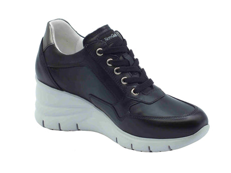 Nero Giardini NeroGiardini E512942D Guanto Nero Sneakers per Donna in pelle zeppa alta Nero
