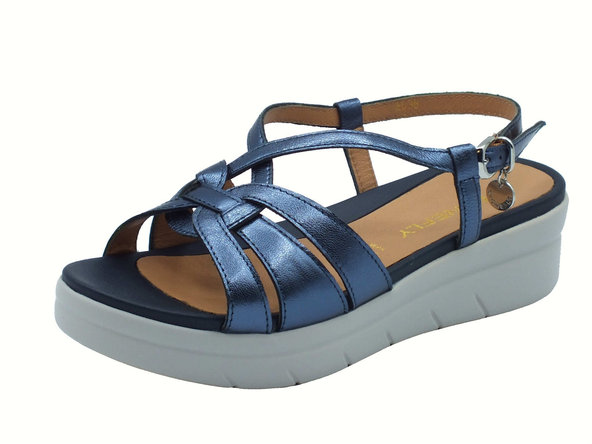 Stonefly Stonefly 222538 Aqua Lamin Ated Blue Sandali per Donna in pelle zeppa bassa blu