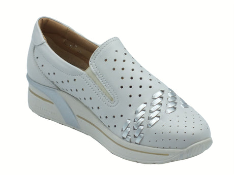 Valleverde Valleverde V49401 Vitello Argento Mocassini con zeppa per donna in pelle bianca traforata Argento