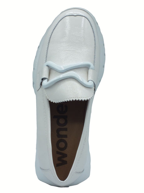 Wonders Wonders A-2480 Aura Lack Off Mocassini per Donna in pelle verniciata bianca zeppa media Bianco