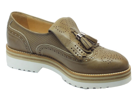 Nero Giardini Mocassini NeroGiardini per donna in pelle effetto duilio colore tortora con pattina Tortora Sabbia